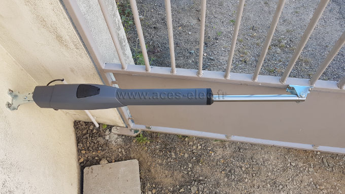 Moteur portail battant à vis sans fin cholet