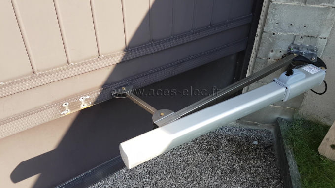 Panthographe et son vérins hydraulique