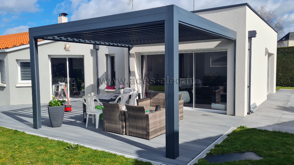pergola aluminium à lames orientables gris anthracite