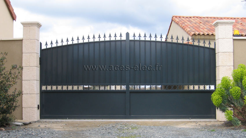 Portail alu battant traditionnel Jerrel