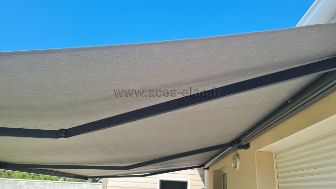 Toile de store banne Dickson Constant 290g par mètre carré